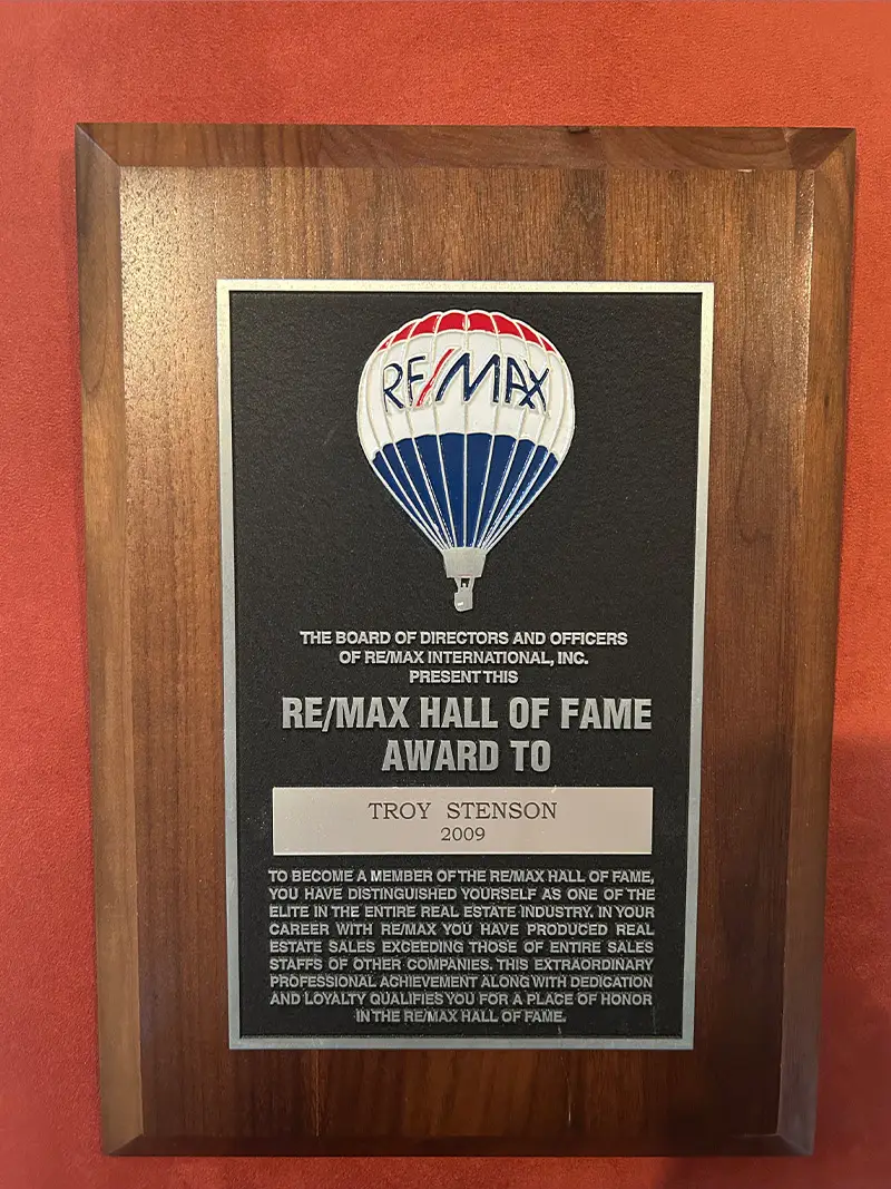 Remax-Hall-of-Fame-Award